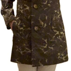 Laudrew Camouflage Woman’s Size 6 Light Weight Jacket, Lined